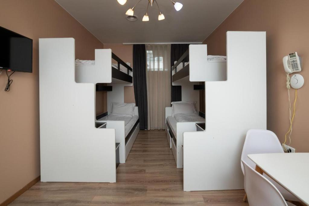 Hotel Gloria Ks Πρίστινα Εξωτερικό φωτογραφία